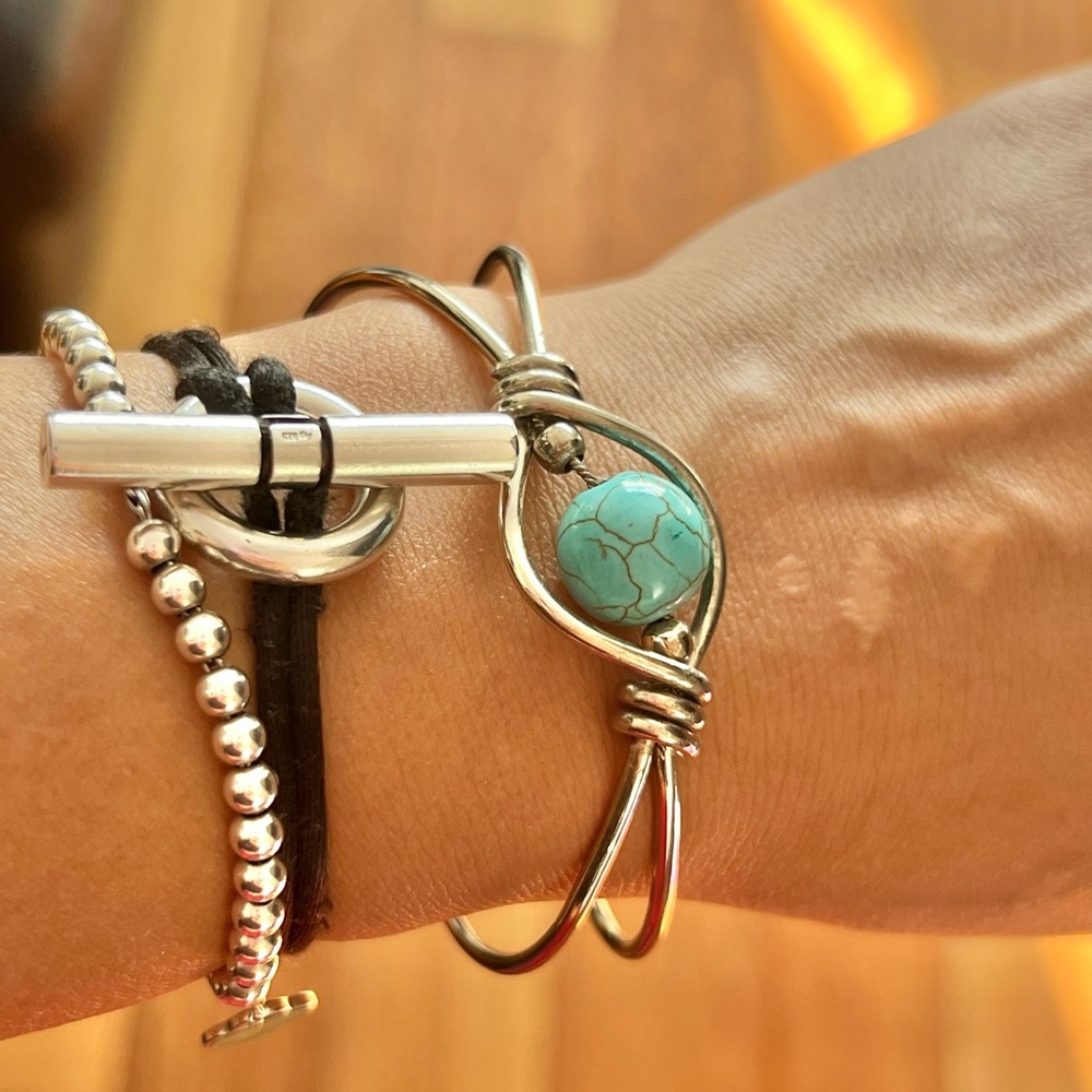 Silver bracelet with turquoise stone
